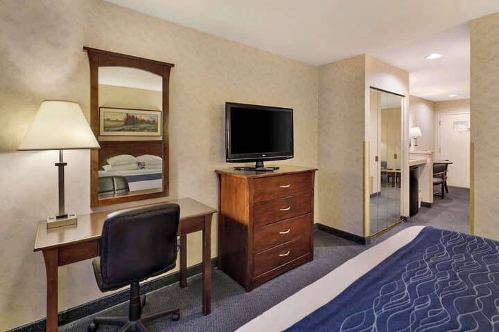 Room 47 of 83
