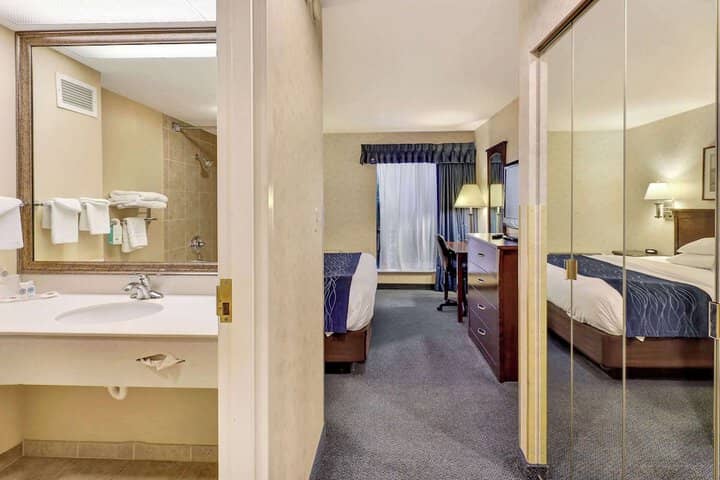 Room 50 of 83