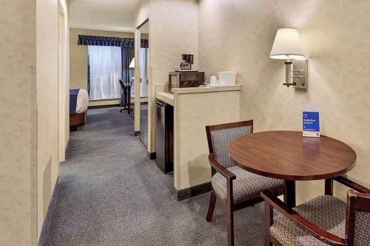 Room 16 of 83