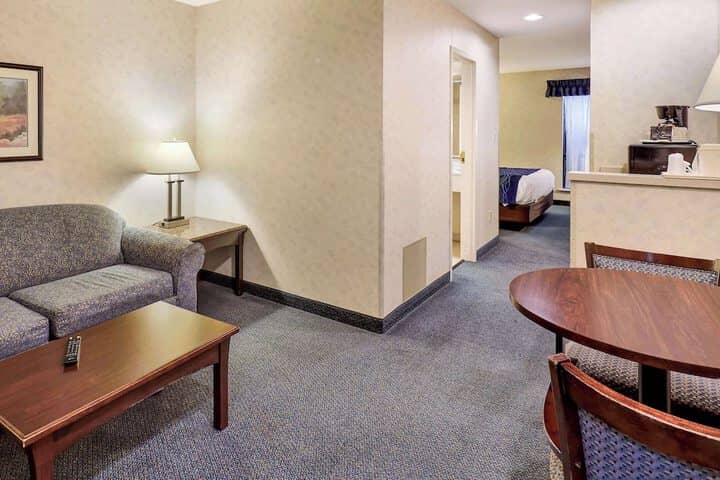 Room 18 of 83