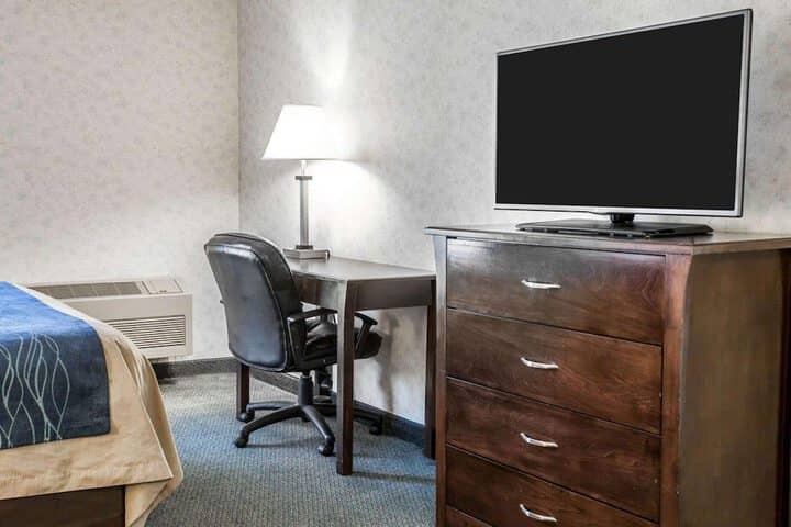 Room 34 of 83